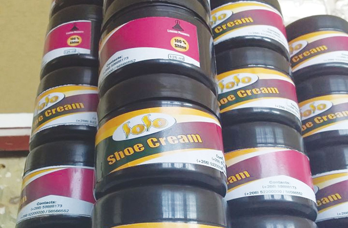 Banánová slupka na zrcadle? Vyleští to lépe než speciální prostředek