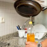 Instalatéři vás prosí: nikdy nelijte tento olej do odpadů