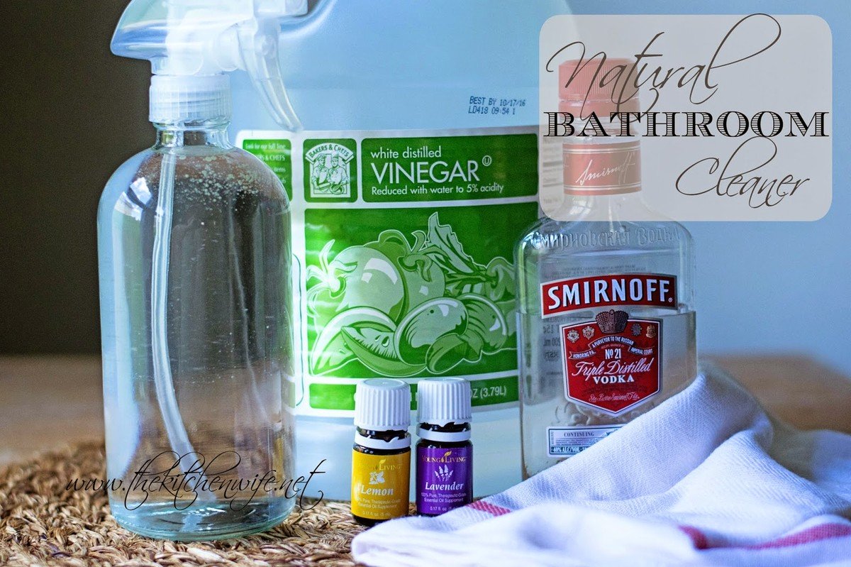 Jedlá soda na sprchový kout: Jak se zbavit vápna bez agresivních chemikálií - image 2