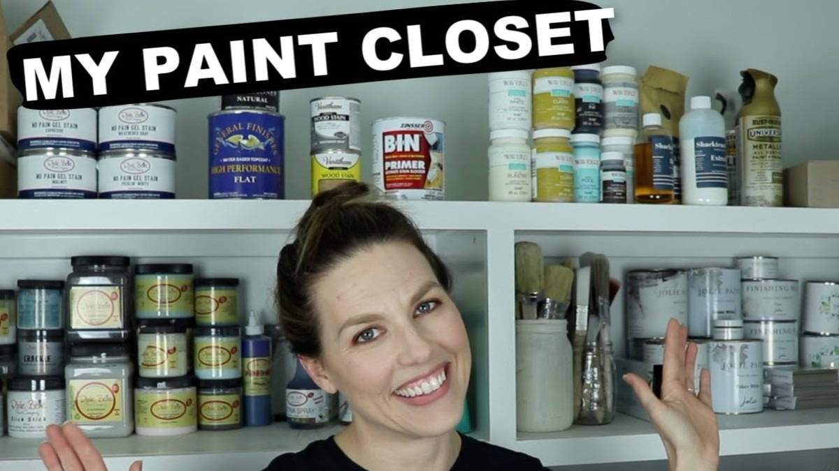 Kousek křídy v šatní skříni vás zbaví vlhkosti bez jedů