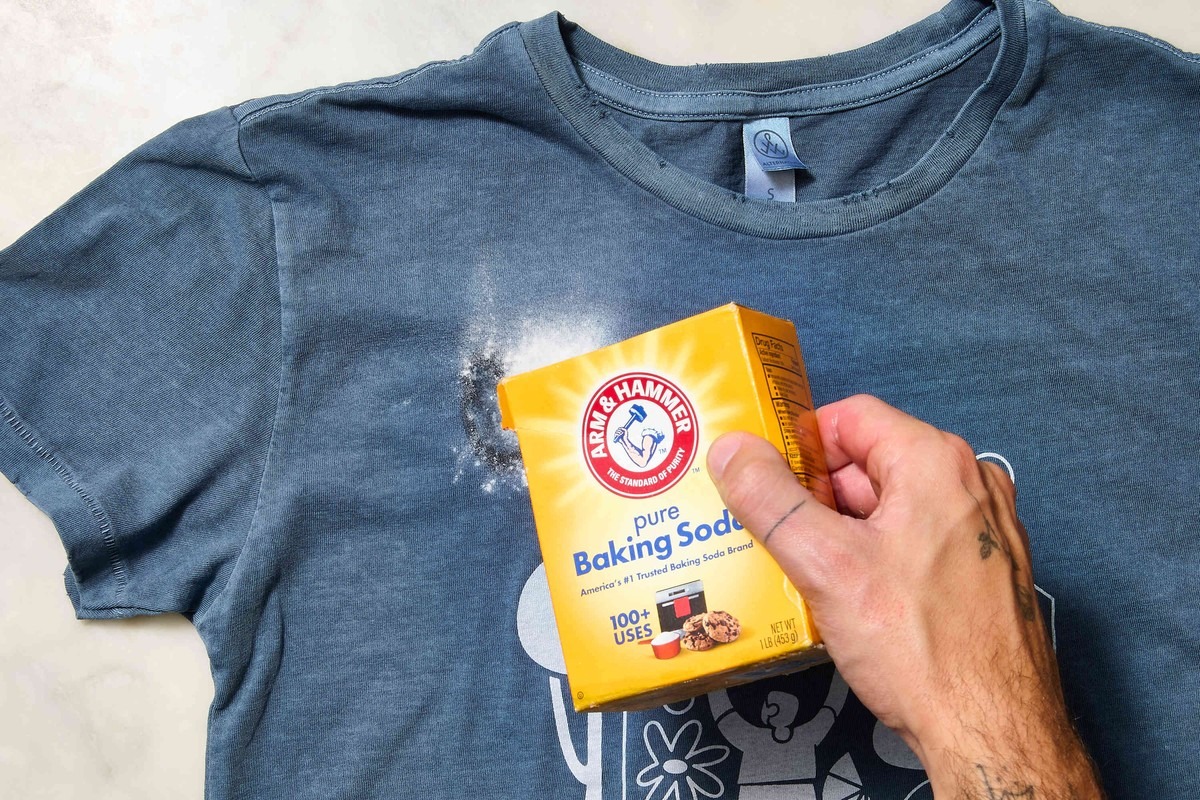 Máslo na skvrny od vosku? Profesionální čistitelé to vědí léta - image 1