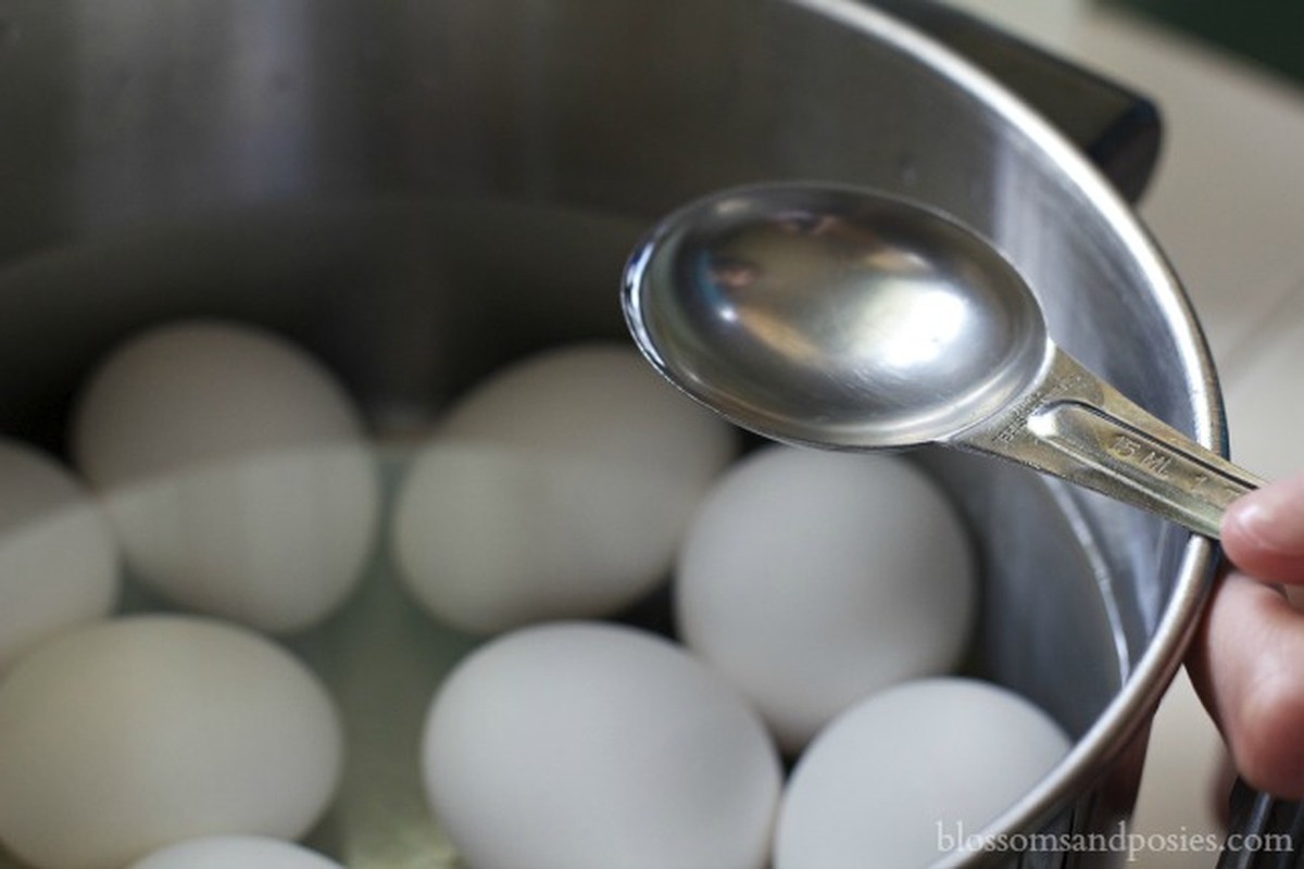 Proč kuchaři vždycky přidávají ocet do vařící vody na vejce - image 1