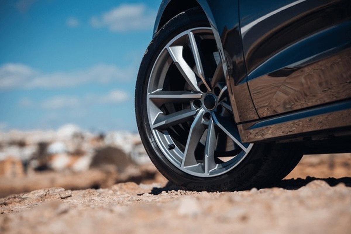 Zapomeňte na koupi nových pneumatik. Zde je co vědí mechanici