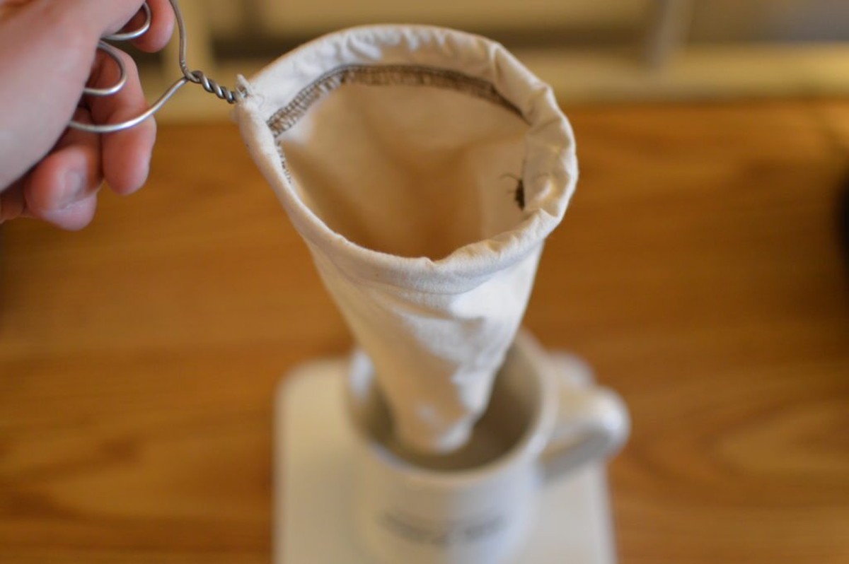 Kávový filtr na oblečení? Levnější než válečky na vlákna