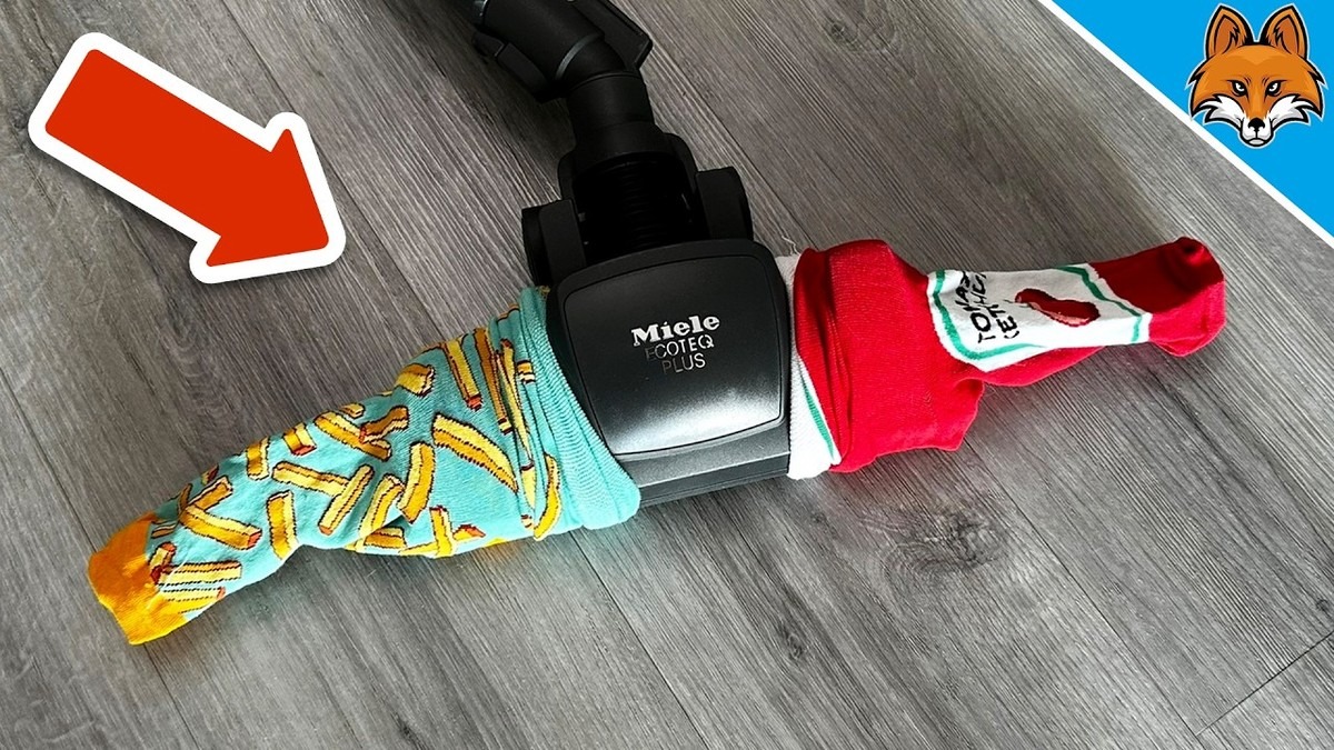 Staré ponožky jako filtry na vysavač? Geniální trik na zvýšení výkonu