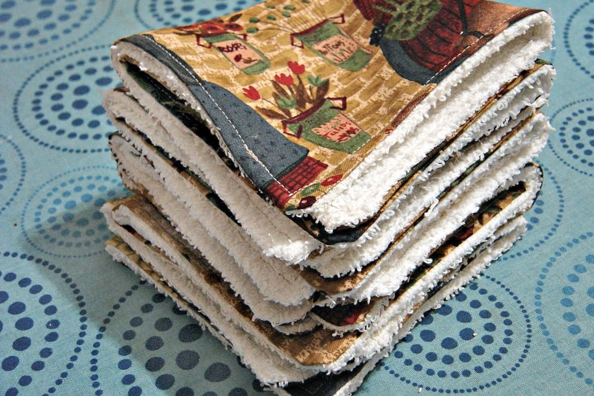 Staré ponožky jako čistící utěrky? Domácnost na vysoké úrovni za 0 Kč - image 2