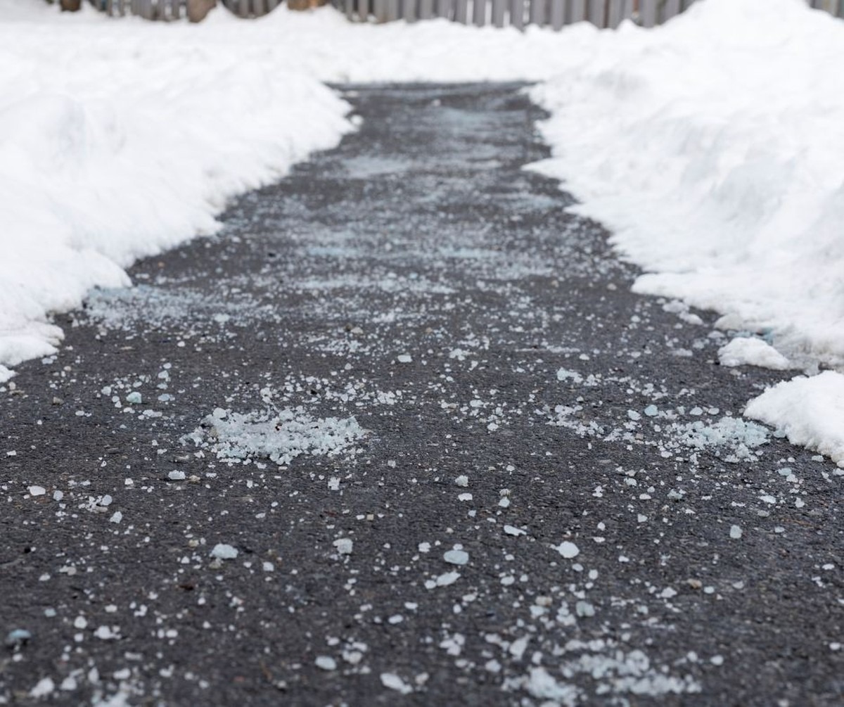 Sůl na ledě není řešení: Co vám domů kazí stavitele - image 1
