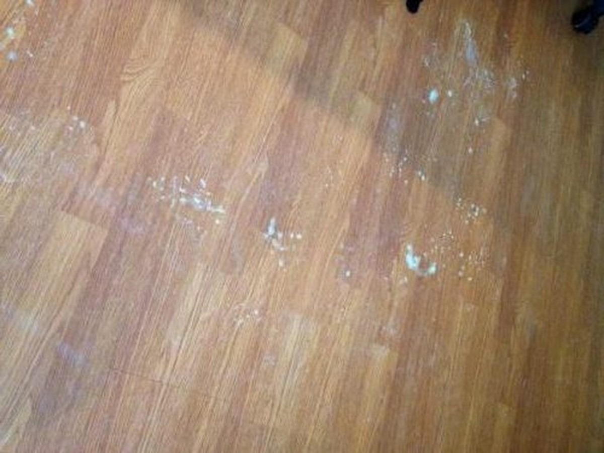 Sůl na prkně: jak odstranit nejhorší skvrny bez chemie - image 1