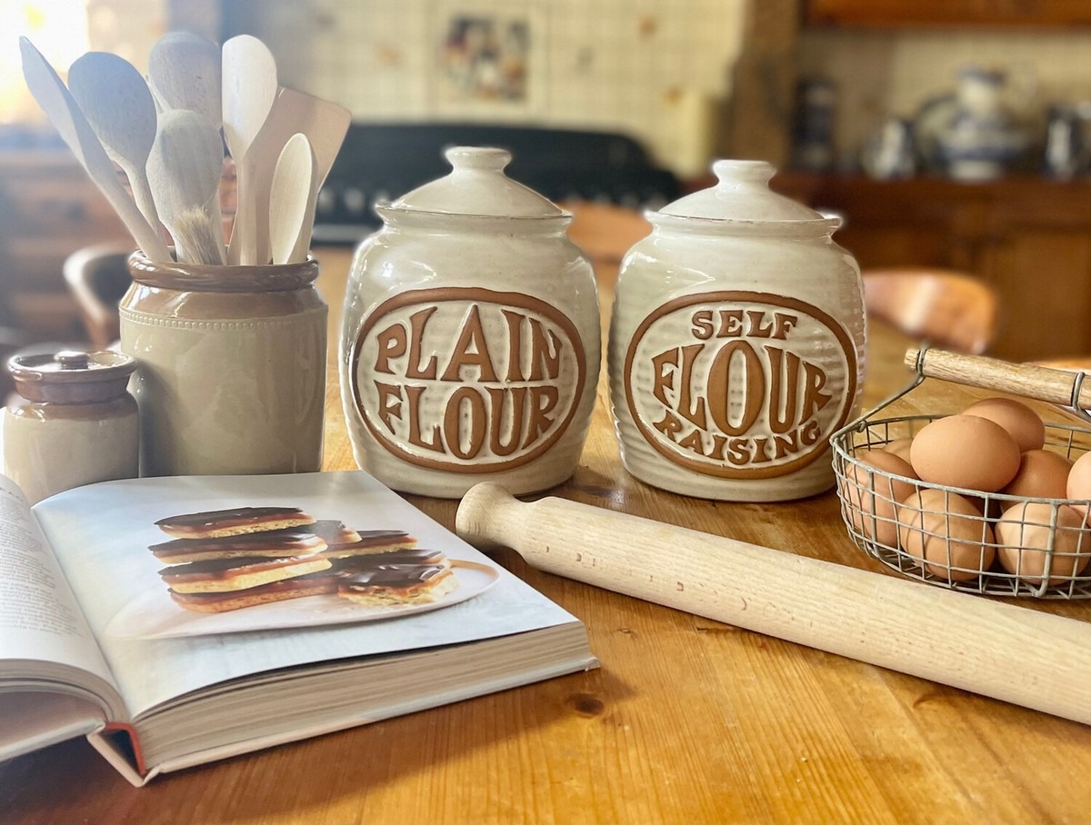 Vložte do mouky bobkový list: starobylý trik proti molům v kuchyni - image 1