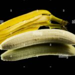 Banánová slupka na zrcadlech – dělá to, co vám prodávají za 300 korun