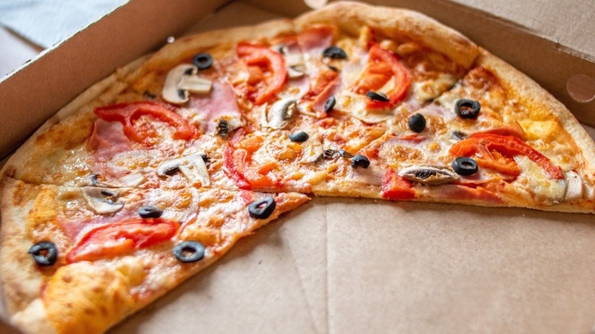 Objednaná pizza v ledničce? Správný trik na čerstvost