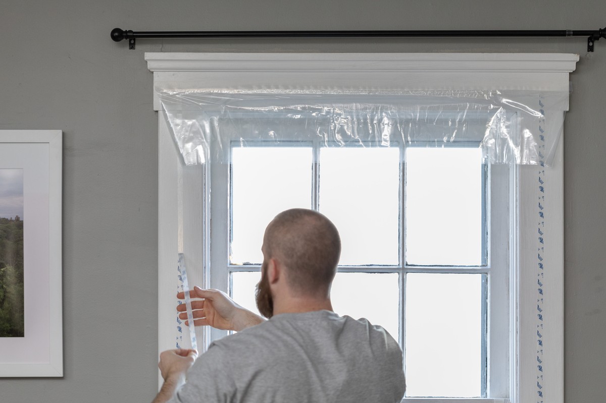 Obyčejná mikroténka na okně vás zachrání v zimě - image 2