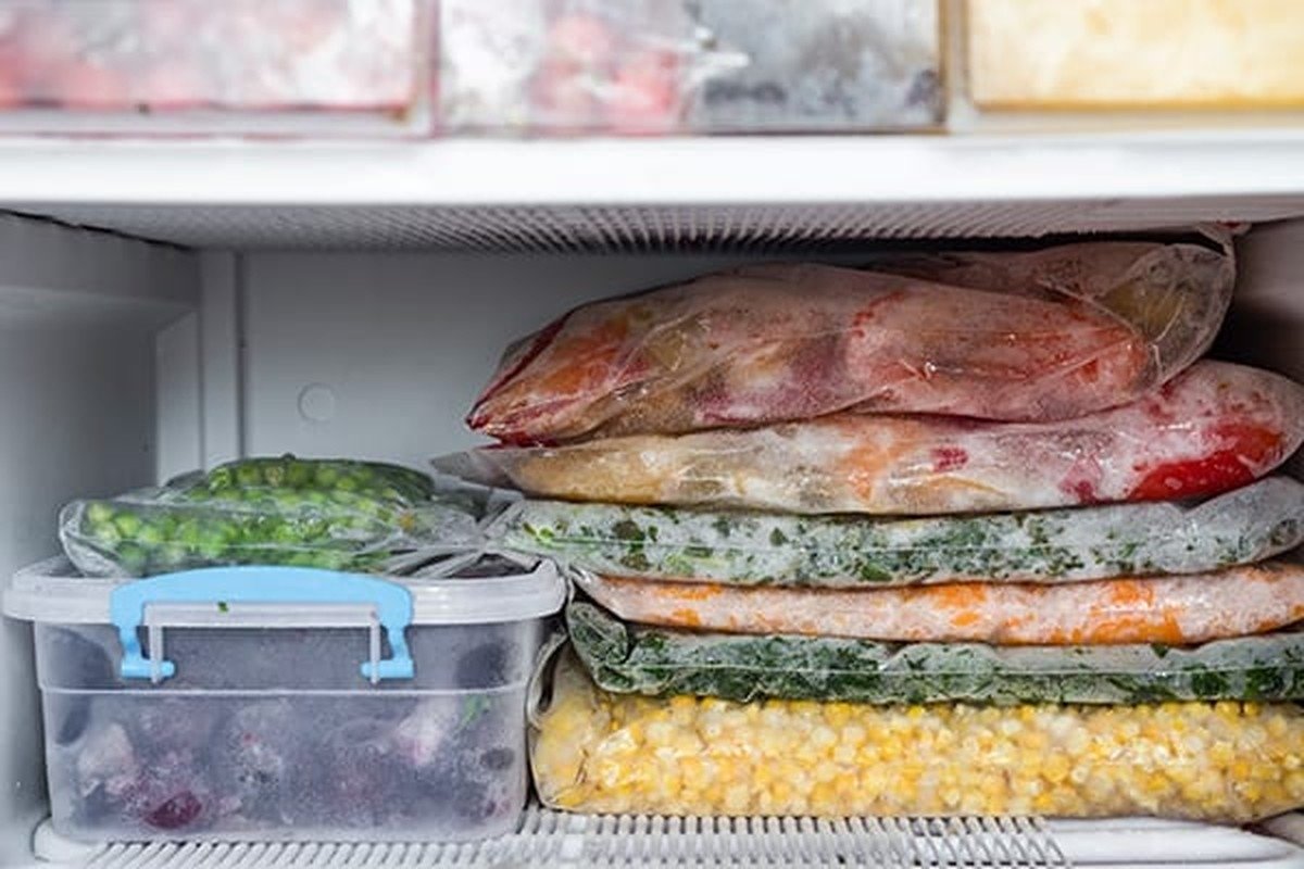 Starý kabát v mrázáku – geniální trik proti námraze v chladičce