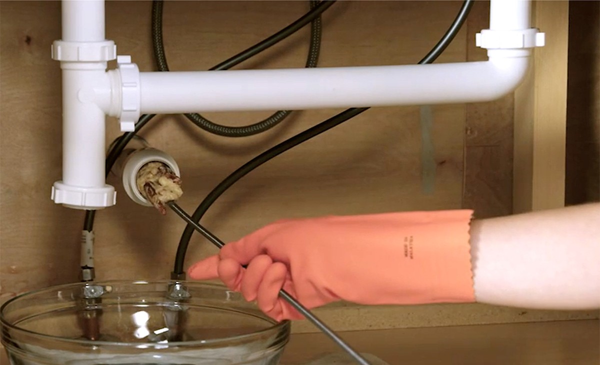 Instalatéři varují: nikdy neléjte tento olej do kanalizace - image 1