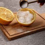 Jak vrátit lesk kovu obyčejným citrónem ze zahrady