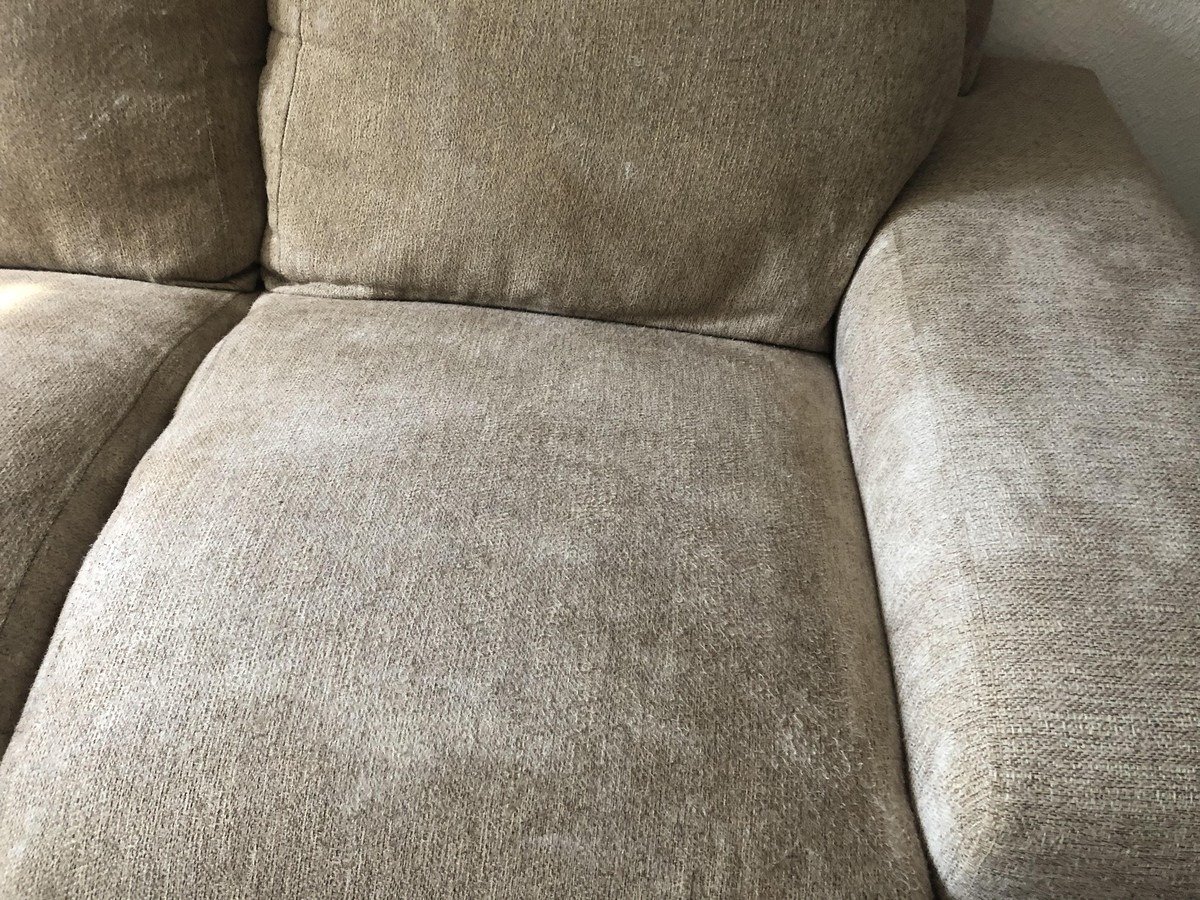 Jednoduché triky s jedlou sodou na skvrny, které chemie nezvládne