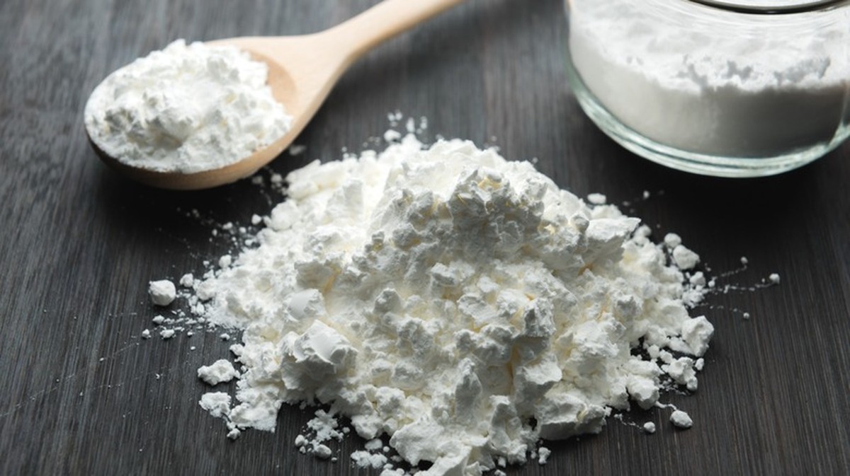 Kukuřičný škrob na podlaze: domácnost bude voňavá a lesklá jako nová - image 1