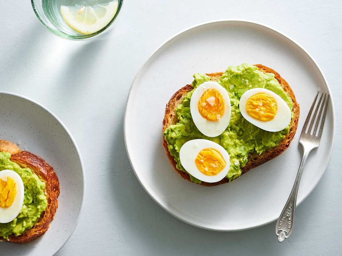 Proč kuchaři vždycky přidají ocet do vody na vejce – věda má odpověď - image 1