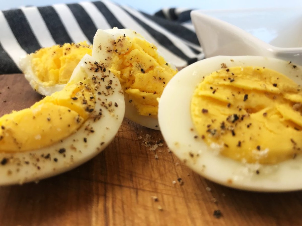 Proč kuchaři vždycky přidají ocet do vody na vejce – věda má odpověď - image 2