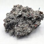 Staré novinové papíry jako izolace: geniální řešení pro chladné rohy